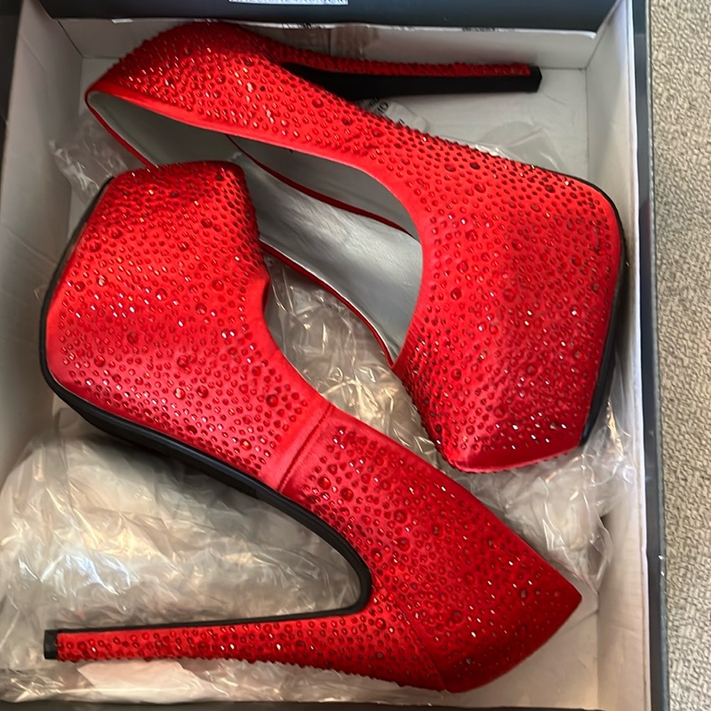Paprika Red Glitter Pumps size 7